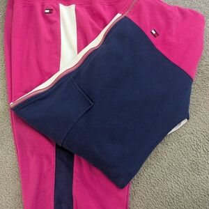 🌺 Tommy Hilfiger Fuchsia Apparel
